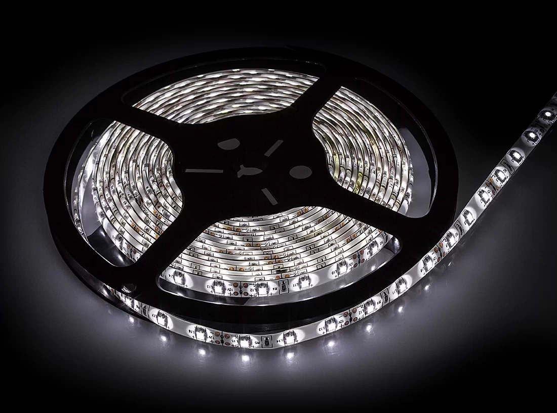 Лента светодиодная LS 35CW-60/65 60LED 4.8Вт/м 12В IP65 холодный белый 6000K IN HOME арт. 4690612022550 - 4690612022550